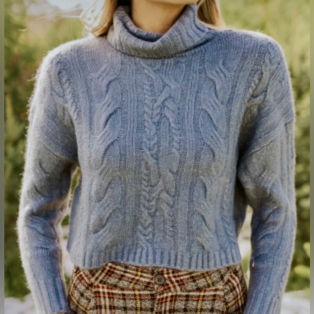 Love Tree Cropped Knit Turtleneck Sweater by Rooler. Size S. Used once.
